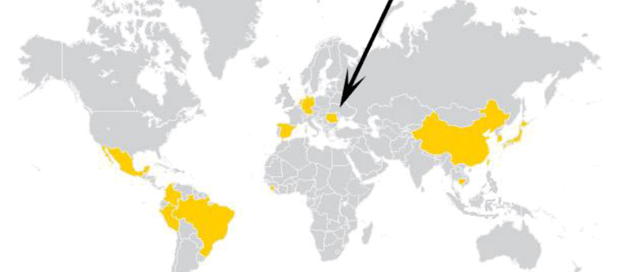 arrow pointing to Romania on a map with yellow for additional fulbright locations