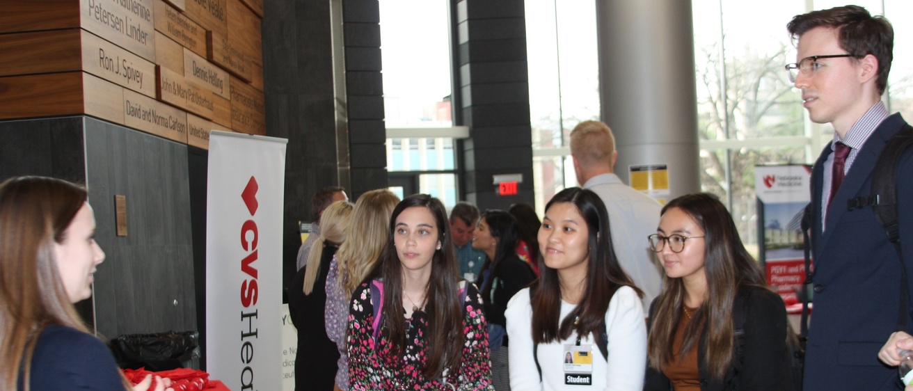 UI College of Pharmacy Students at Career Fair 2022
