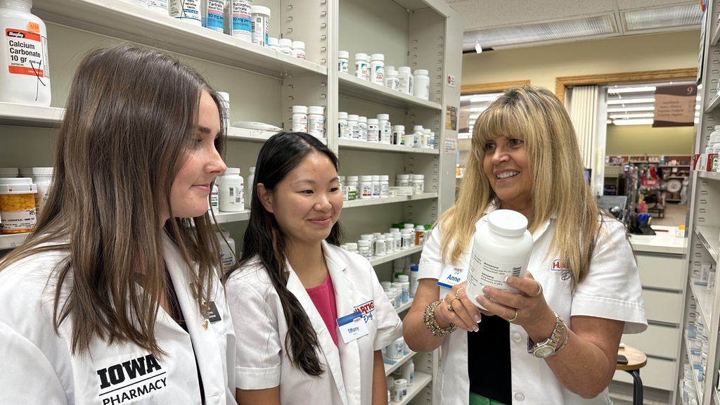 Pharmacy students with Preceptor at Hartig Drug.
